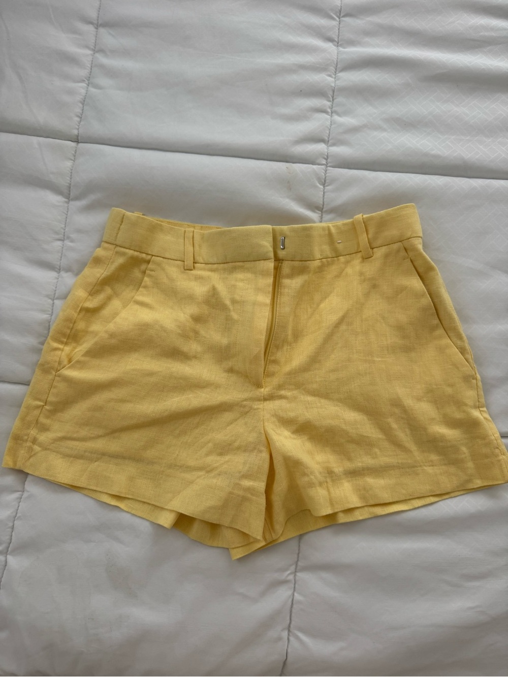Abercrombie & Fitch Yellow High-Waist Tailored Women's Shorts